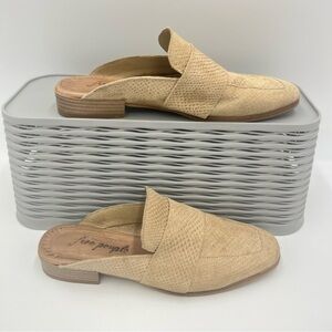 Free People At Ease Loafers Beige Suede Size EU 36